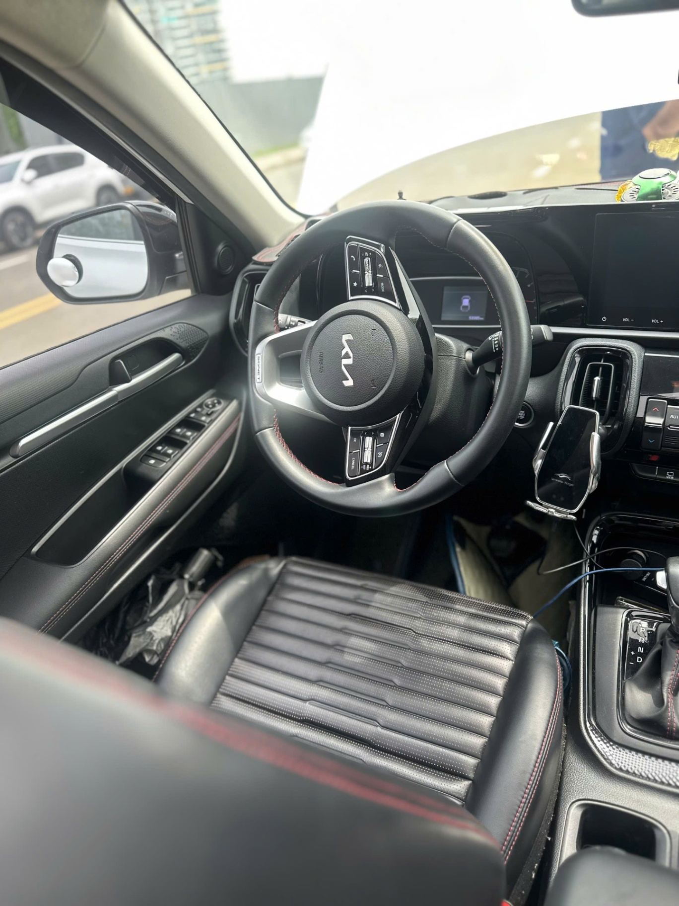 Kia Sonet Premium 1.5 AT 2022 - Nội thất 3