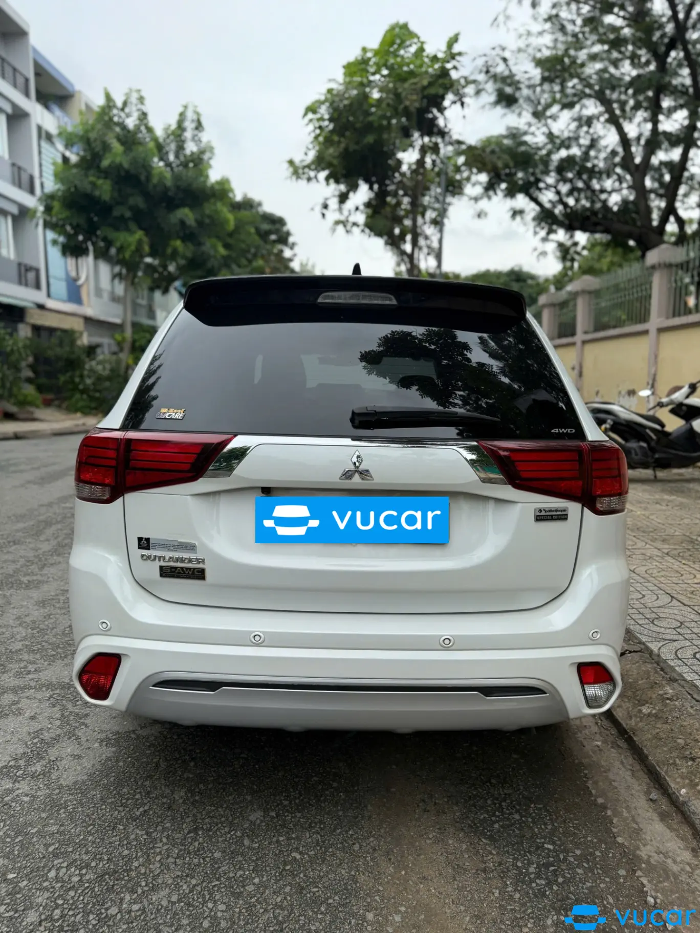 Mitsubishi Outlander 2.4 CVT Premium 2019 - Ngoại thất 5