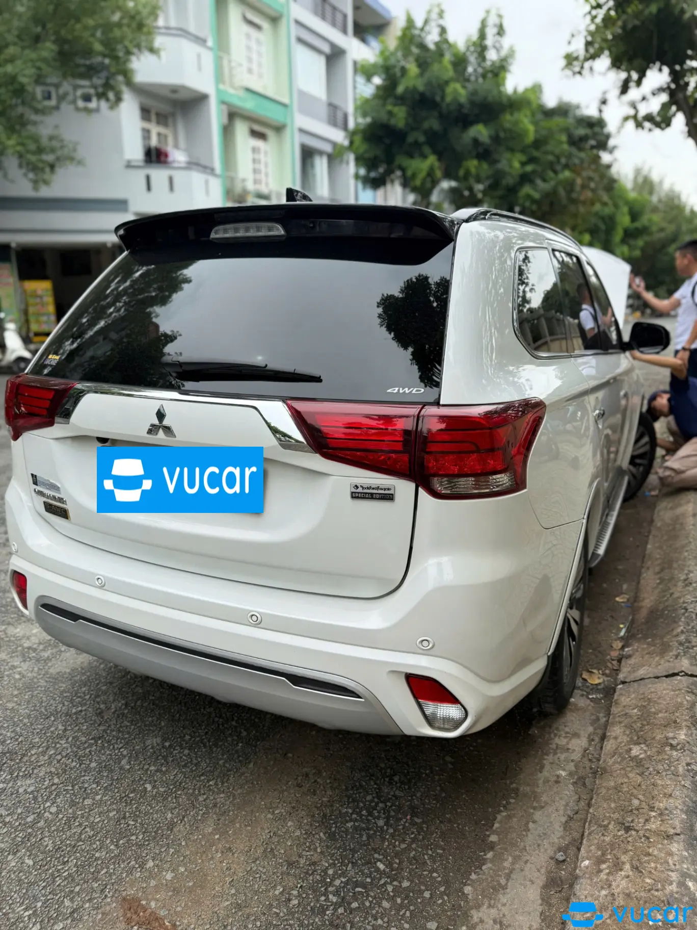 Mitsubishi Outlander 2.4 CVT Premium 2019 - Ngoại thất 7
