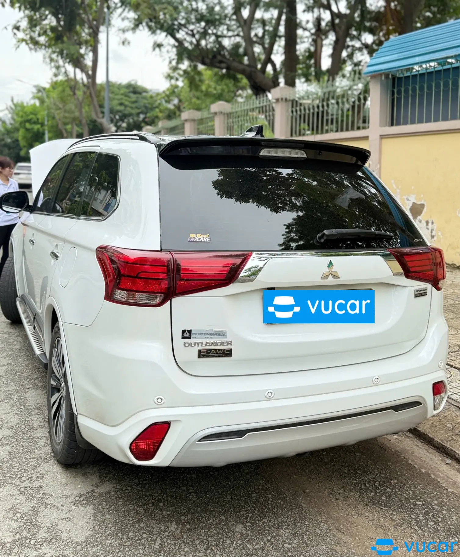 Mitsubishi Outlander 2.4 CVT Premium 2019 - Ngoại thất 8