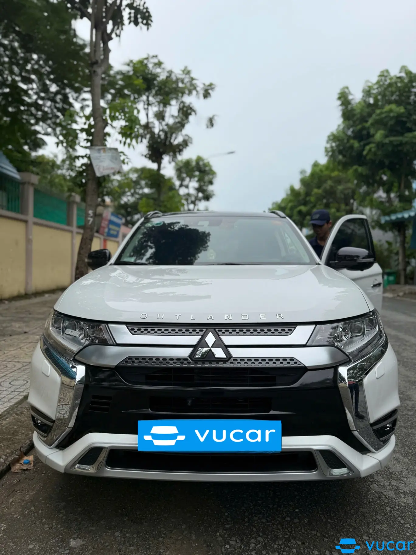 Mitsubishi Outlander 2.4 CVT Premium 2019 - Ngoại thất 11