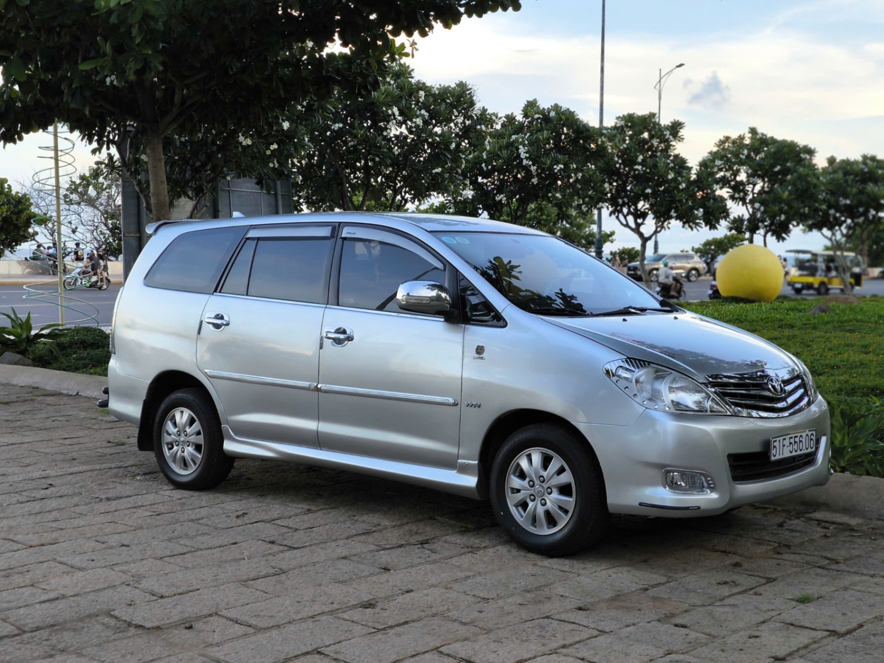 Toyota Innova G 2009 - Ngoại thất 2