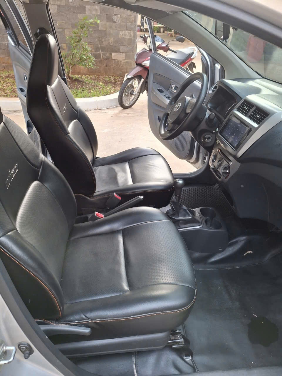Toyota Wigo 1.2G MT 2019 - Nội thất 4