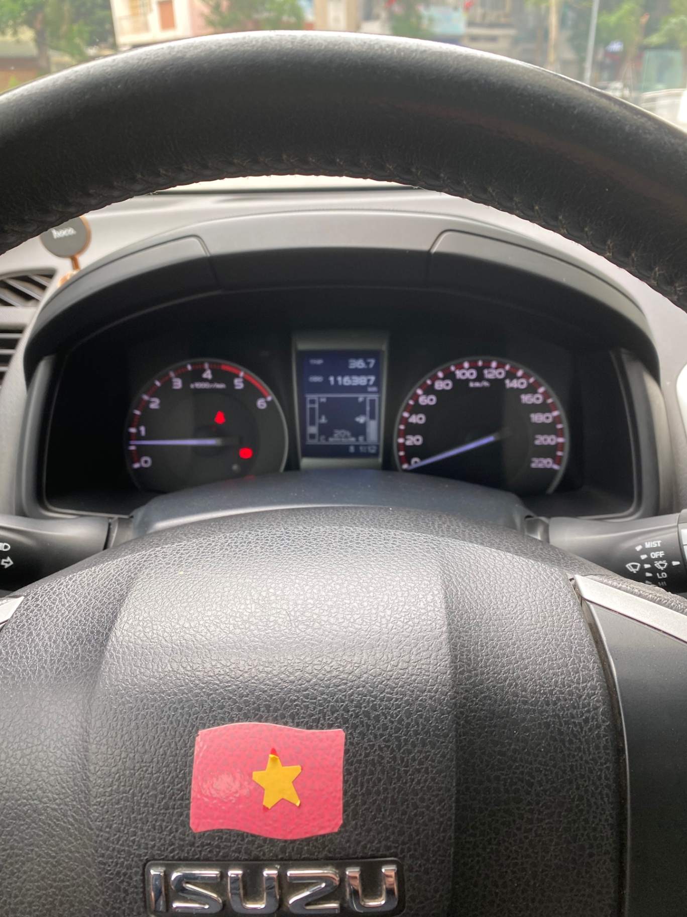 Isuzu Dmax LS 2.5 4x2 MT 2016 - Nội thất 1