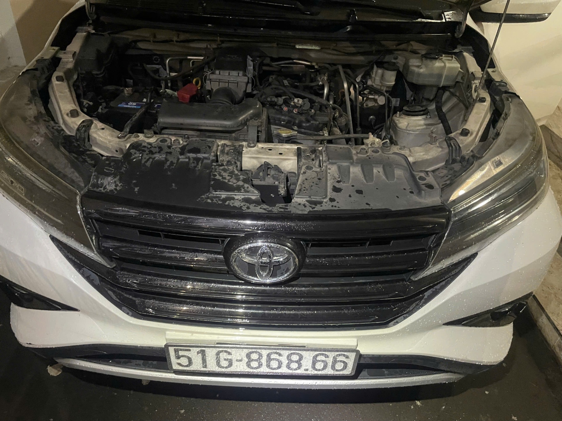 Toyota Rush 2018 1.5S AT - Khoang động cơ 2