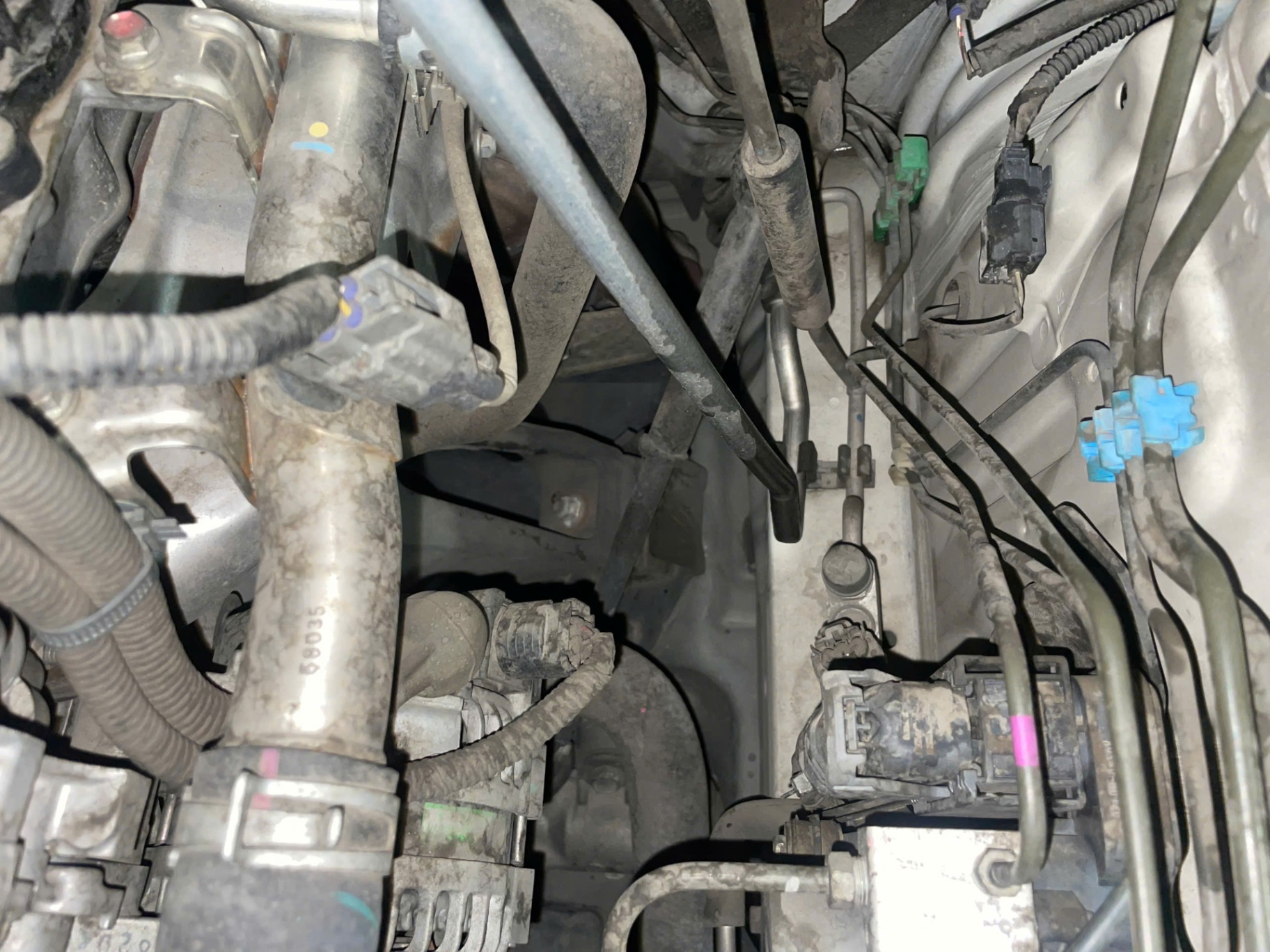 Toyota Rush 2018 1.5S AT - Khoang động cơ 1