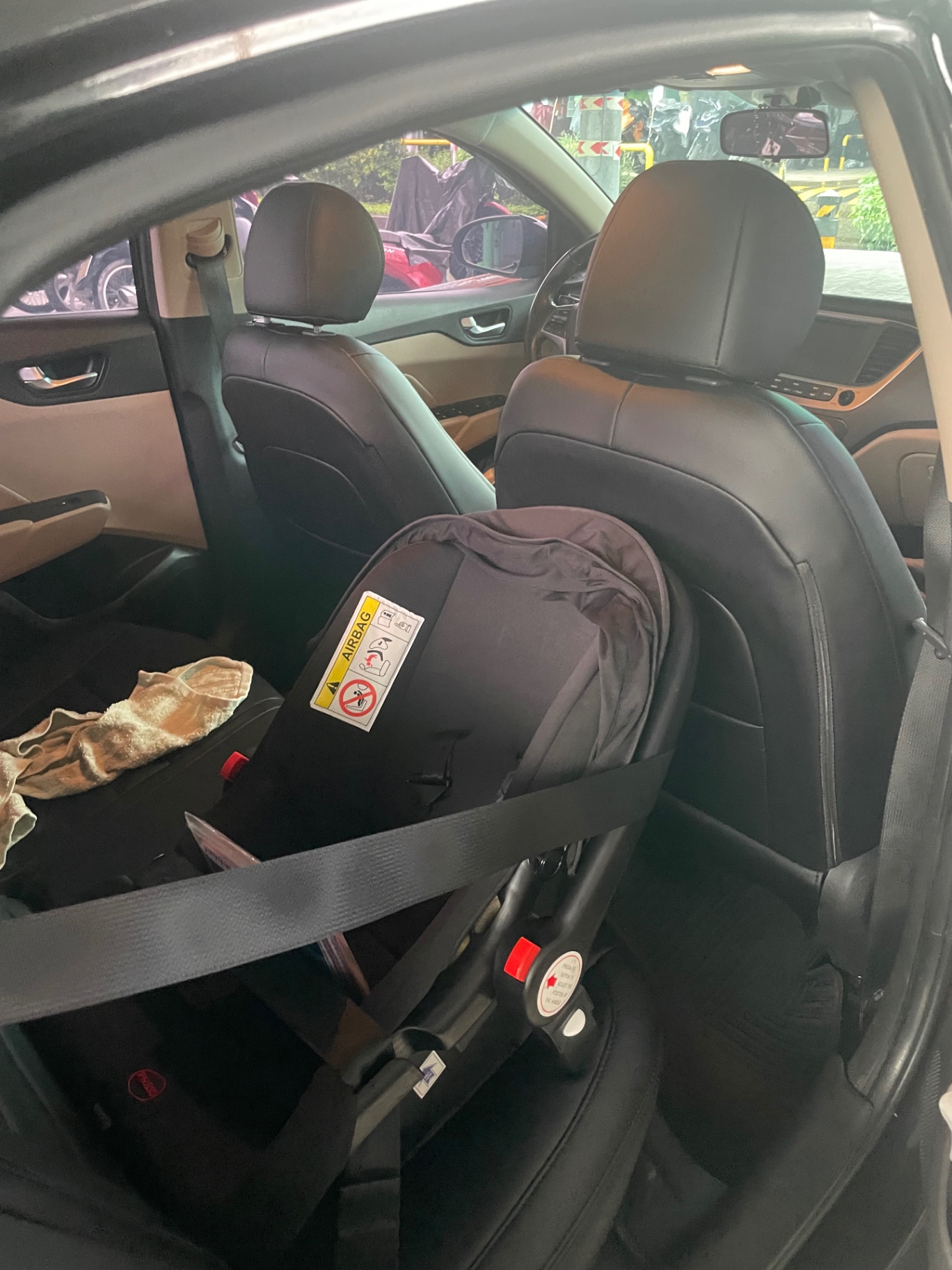 Hyundai Accent 1.4 AT 2020 - Nội thất 3