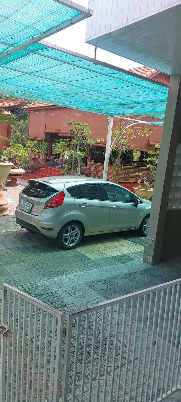 Ford Fiesta 1.6 AT 2013 - Ngoại thất 1