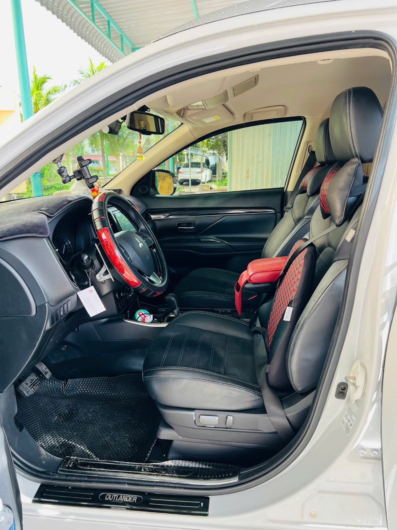 Mitsubishi Outlander 2022 2.0 CVT - Nội thất 1
