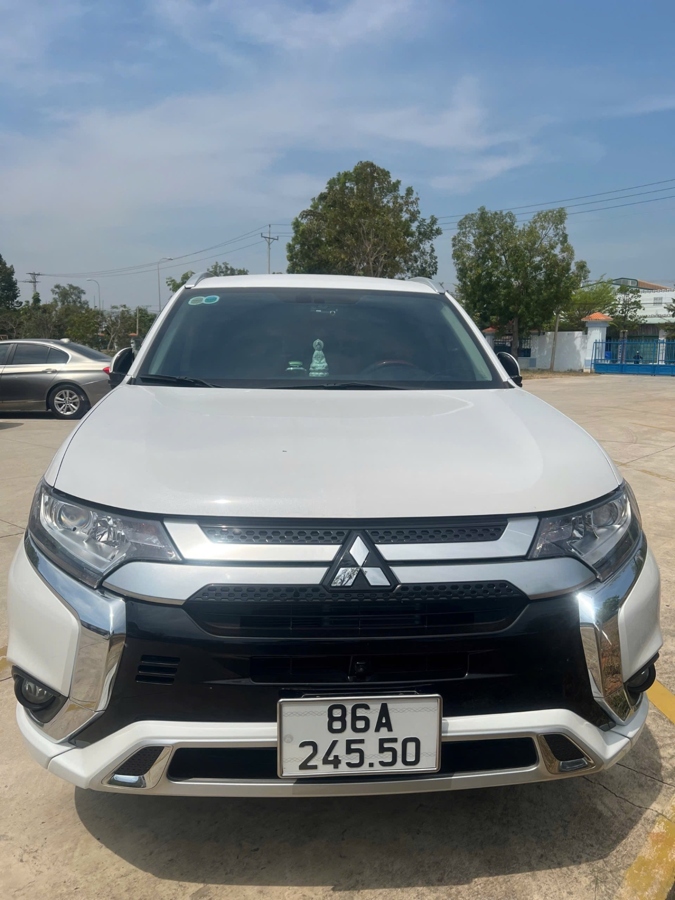 Mitsubishi Outlander 2022 2.0 CVT - Ngoại thất 1