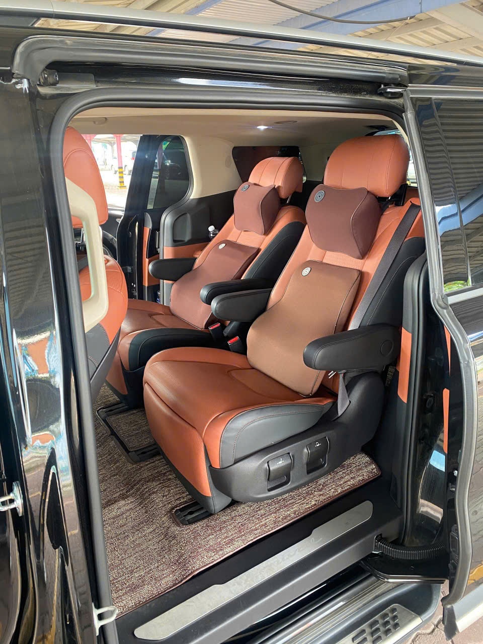 Kia Carnival 2023 - Nội thất 2
