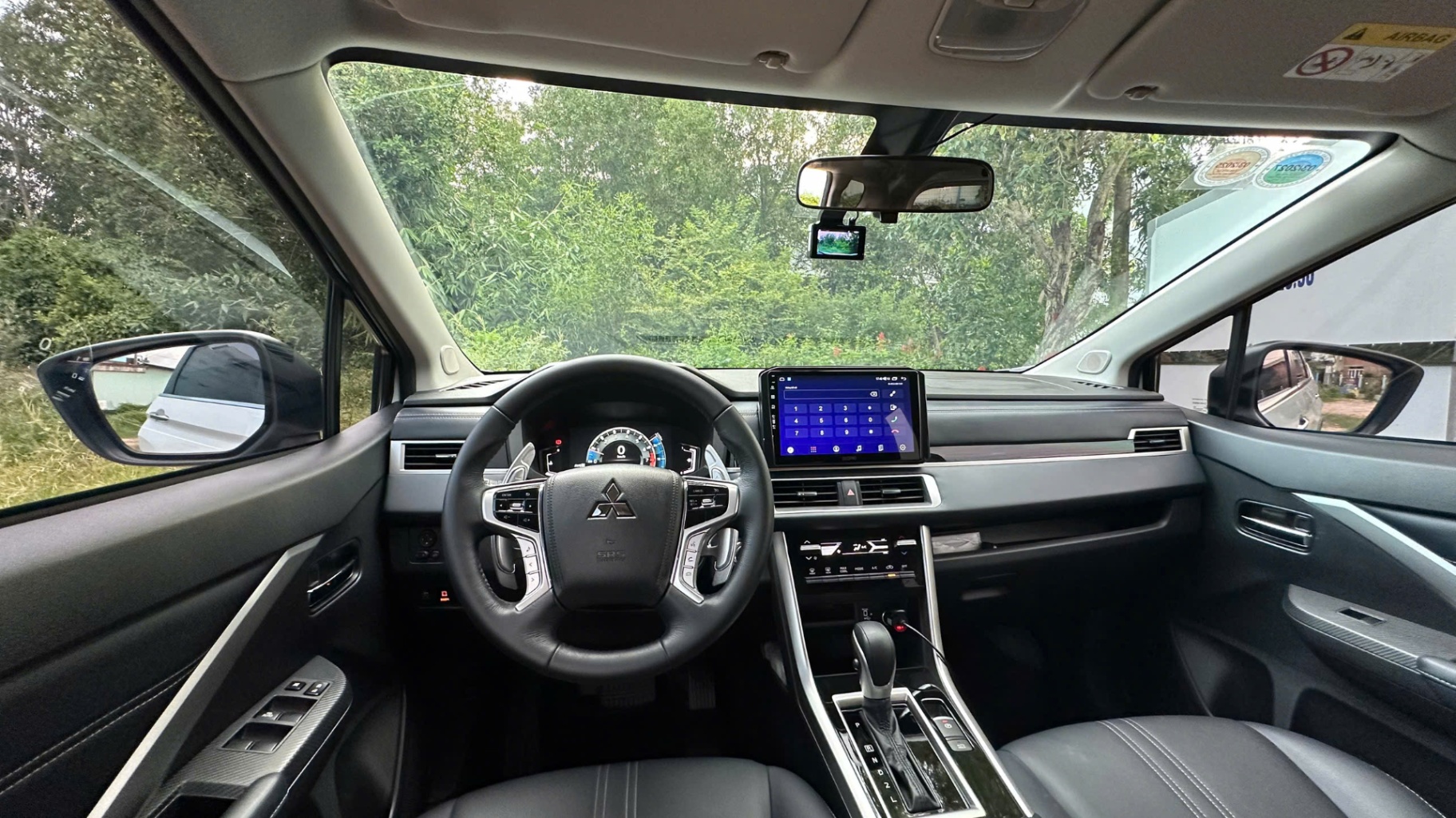 Mitsubishi Xpander Cross 1.5 AT 2023 - Nội thất 1
