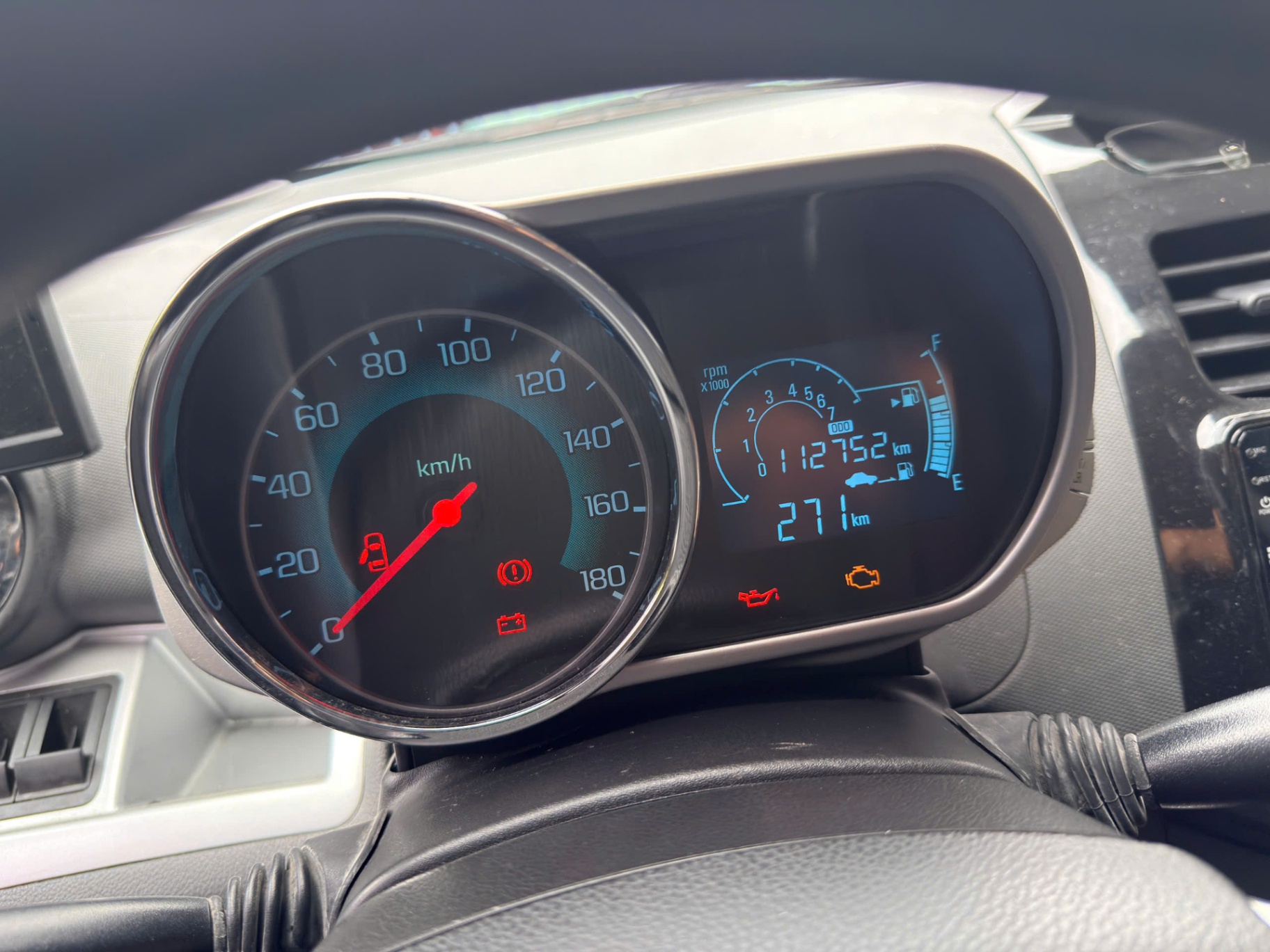 Chevrolet Spark LS 1.0 MT 2015 - Nội thất 3