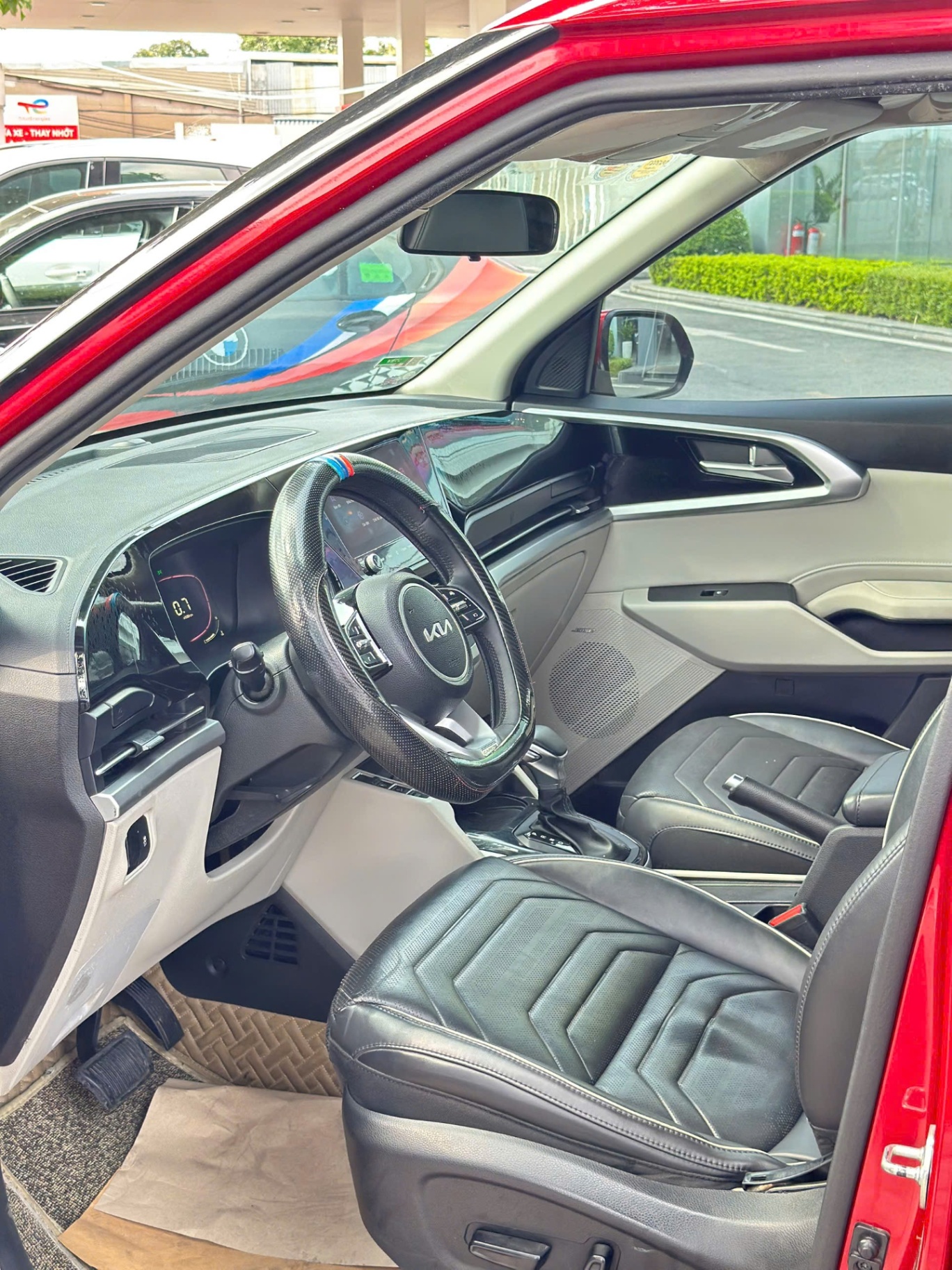 Kia Carens 1.4T Signature 7S 2022 - Nội thất 2