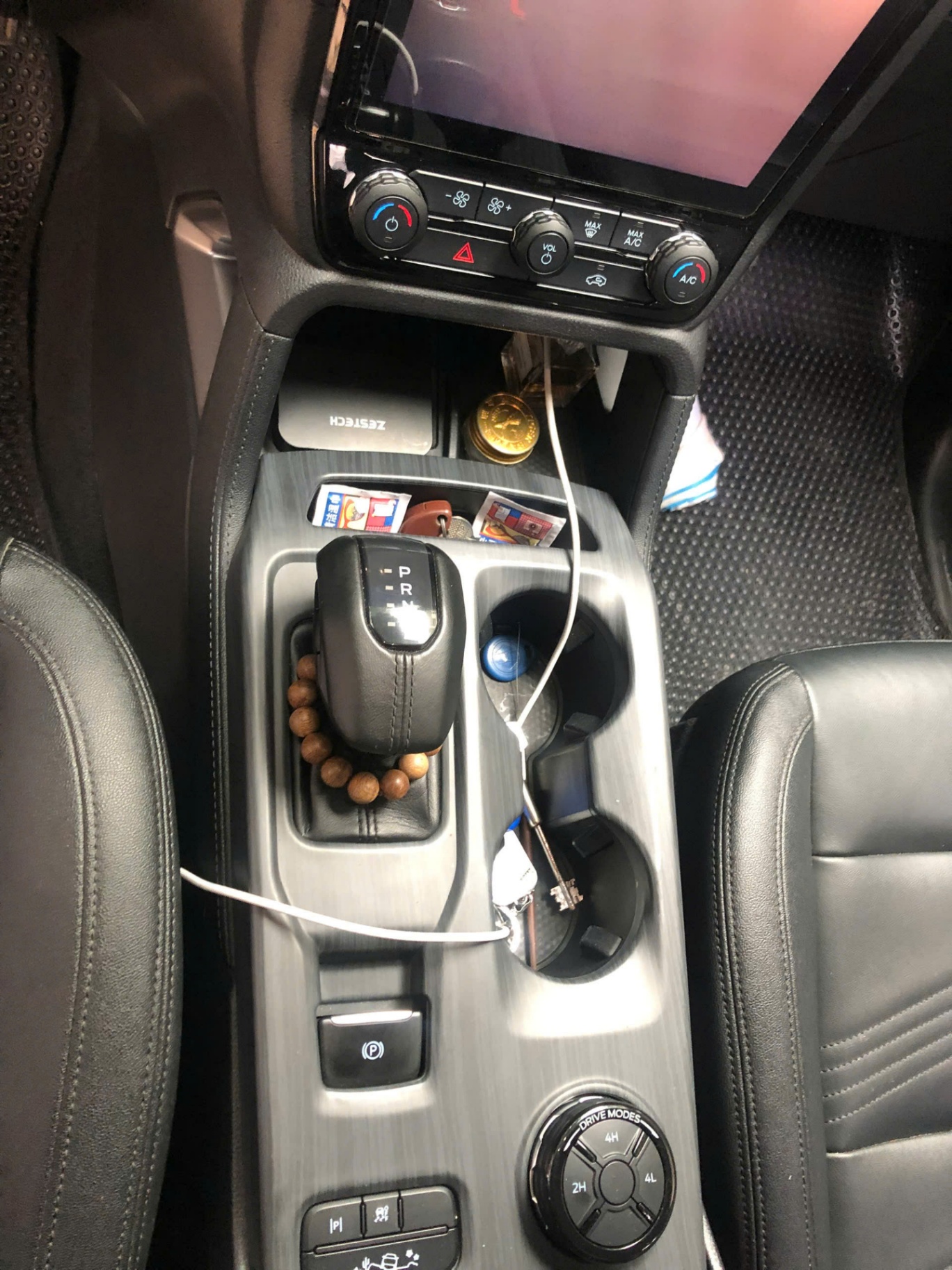 Ford Everest 2023 Titanium 2.0L 4x4AT - Nội thất 3