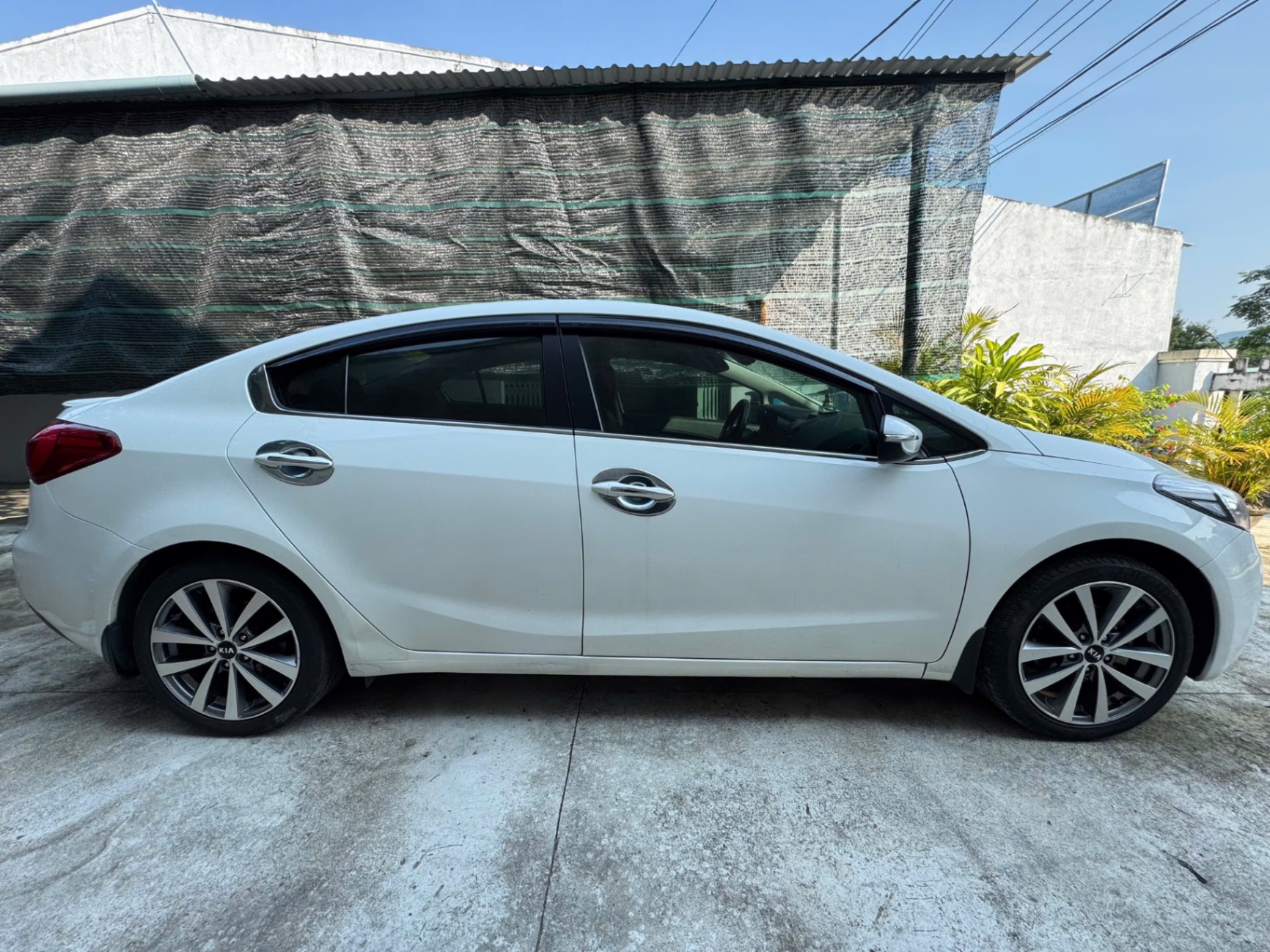 Kia K3 1.6 AT 2015 - Ngoại thất 4