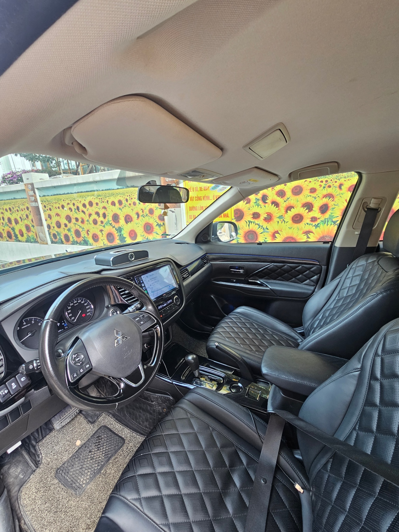 Mitsubishi Outlander 2019 2.0 CVT - Nội thất 1