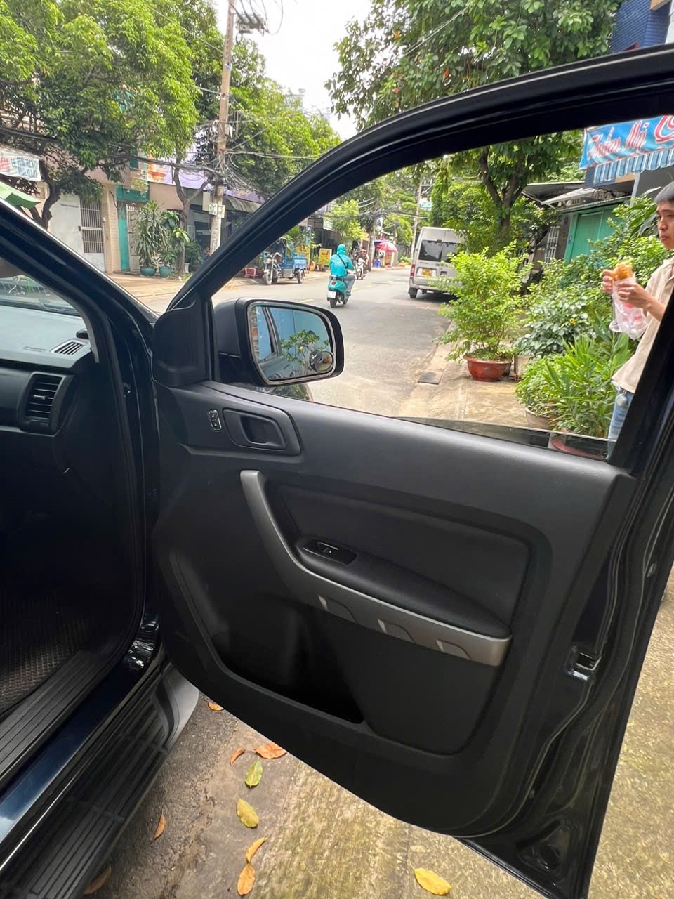 Ford Ranger XLS 2.2L 4x2 AT 2020 - Nội thất 4