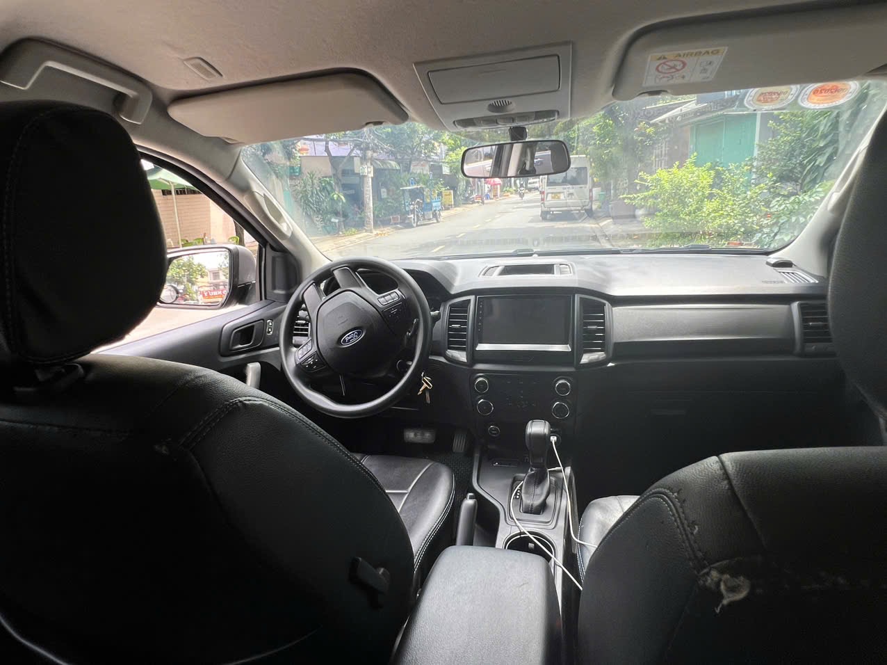 Ford Ranger XLS 2.2L 4x2 AT 2020 - Nội thất 3