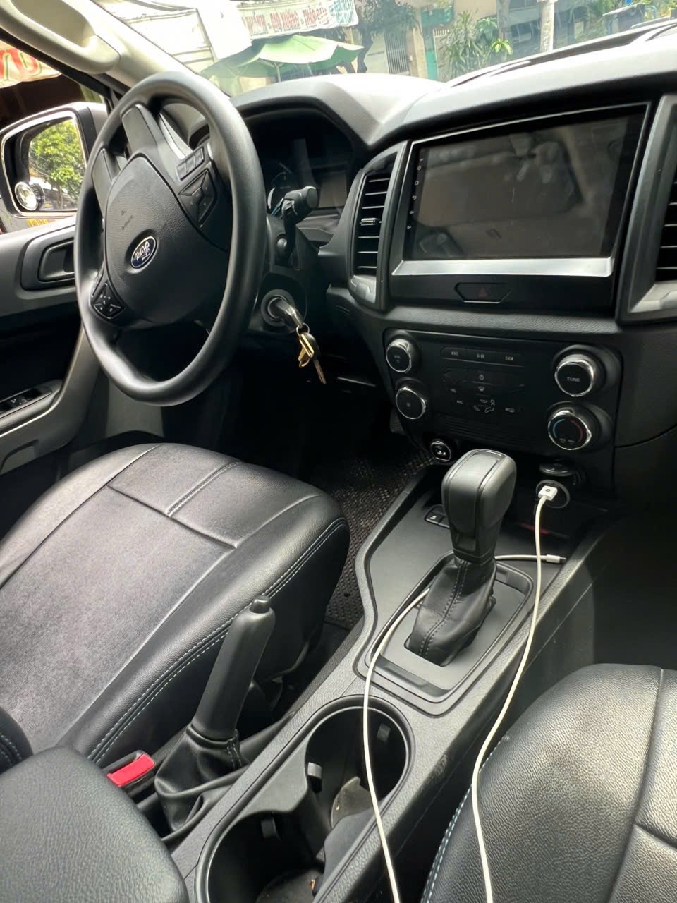 Ford Ranger XLS 2.2L 4x2 AT 2020 - Nội thất 7
