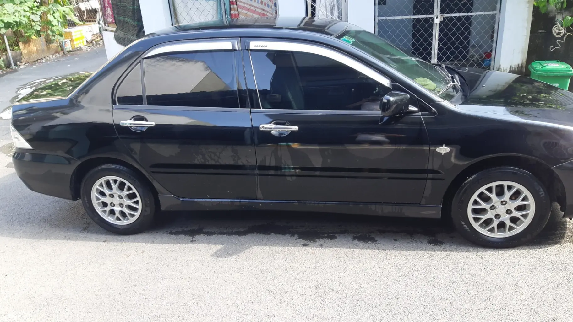 Mitsubishi Lancer GLX 1.6 AT 2004 - Ngoại thất 4