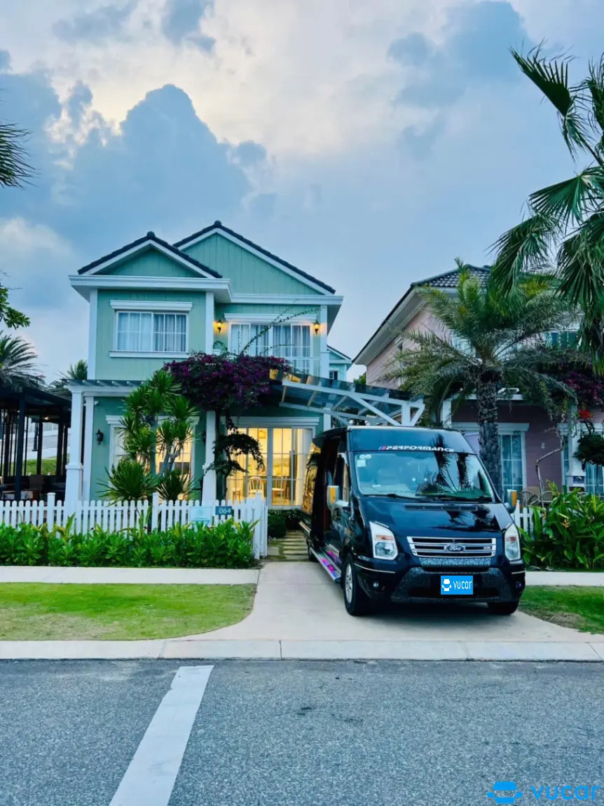 Ford Transit Limousine 2016 - Ngoại thất 5