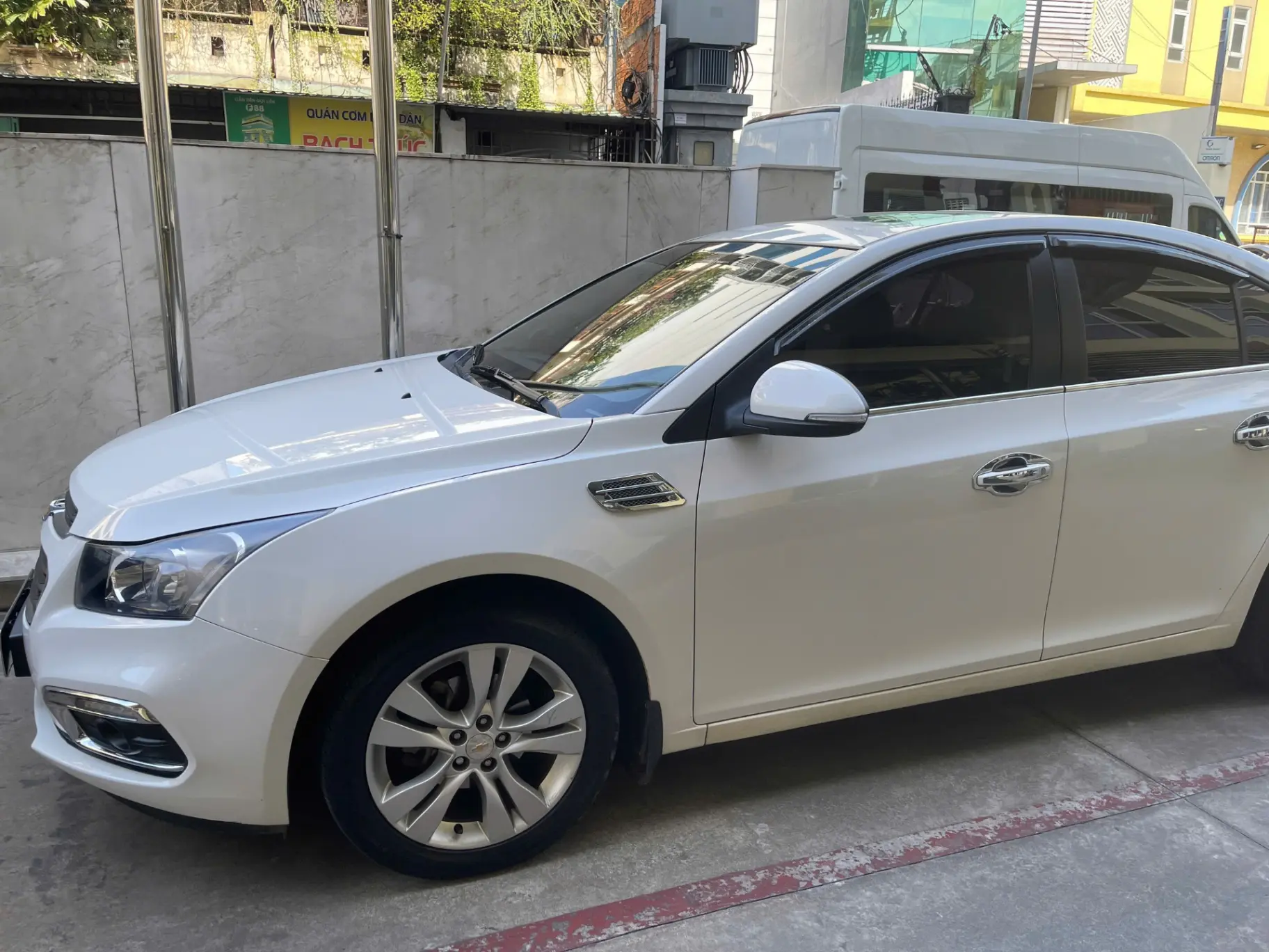Chevrolet Cruze LTZ 1.8 AT 2015 - Ngoại thất 6