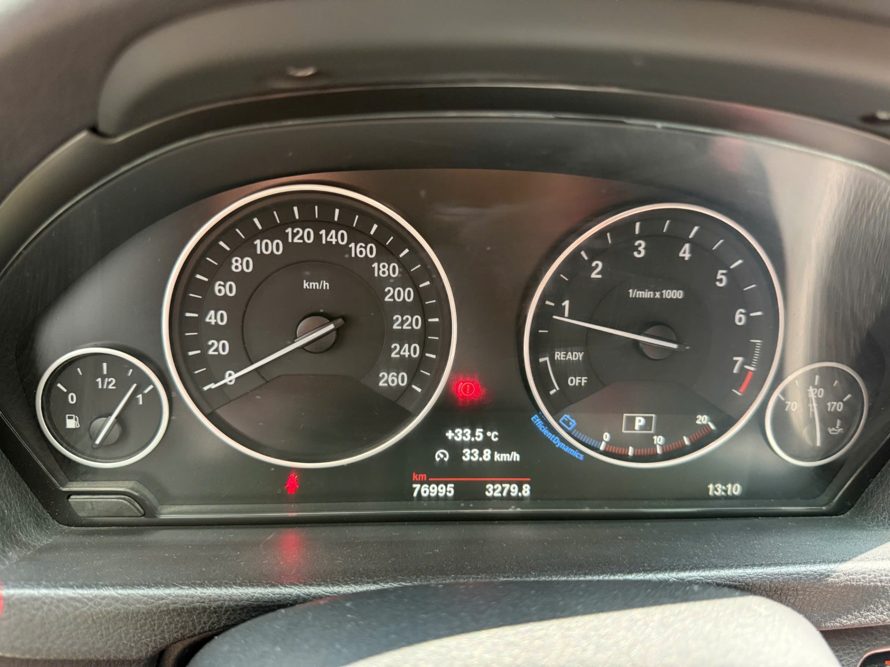 BMW 3 Series 320i 2016 - Nội thất 10