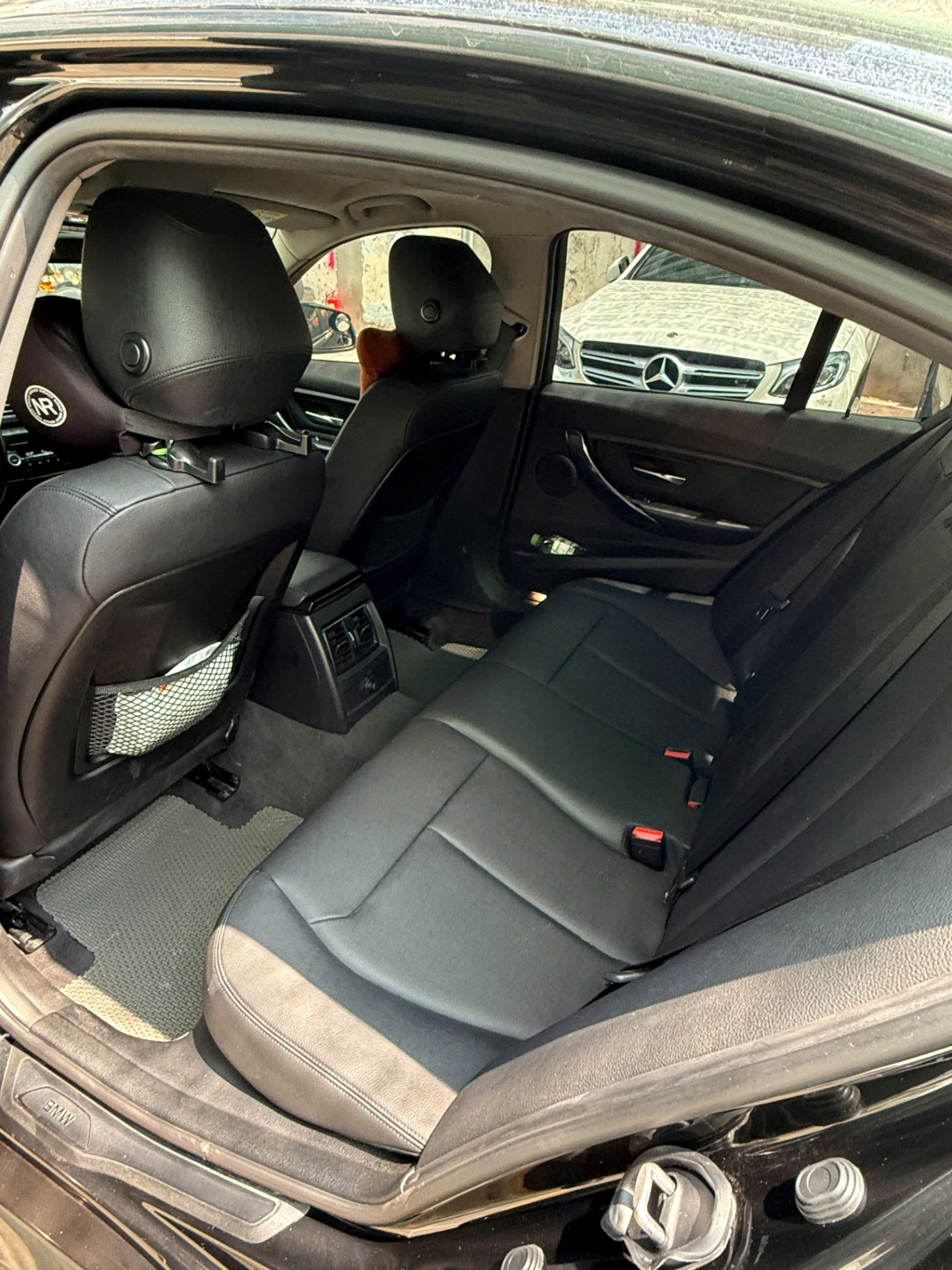 BMW 3 Series 320i 2016 - Nội thất 3