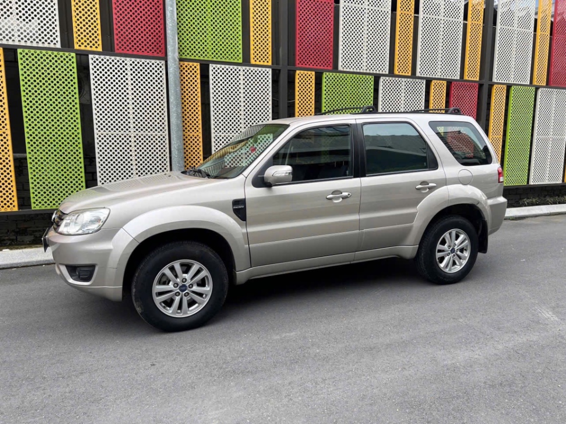 Ford Escape XLT 2.3L 4x2 AT 2009 - Ngoại thất 4