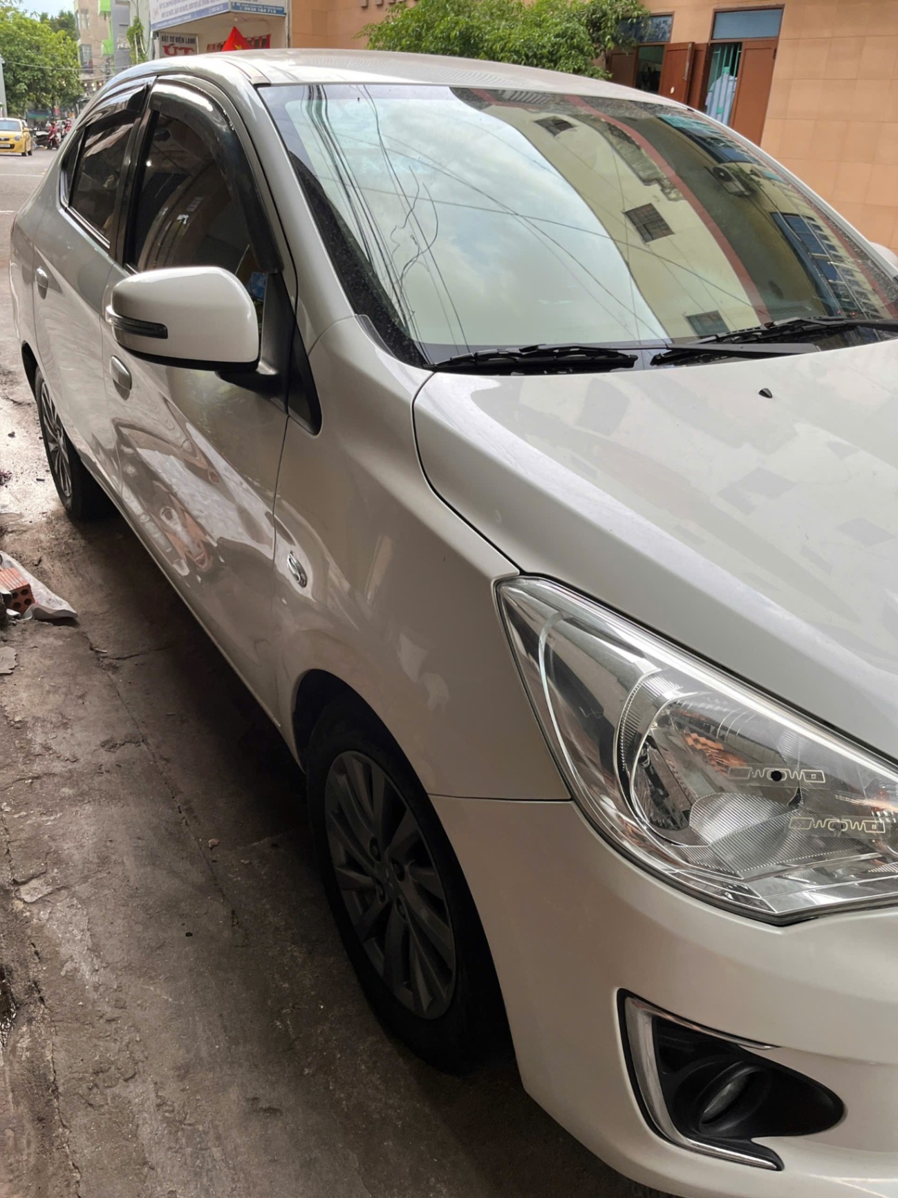 Mitsubishi Attrage 1.2 MT 2017 - Ngoại thất 4