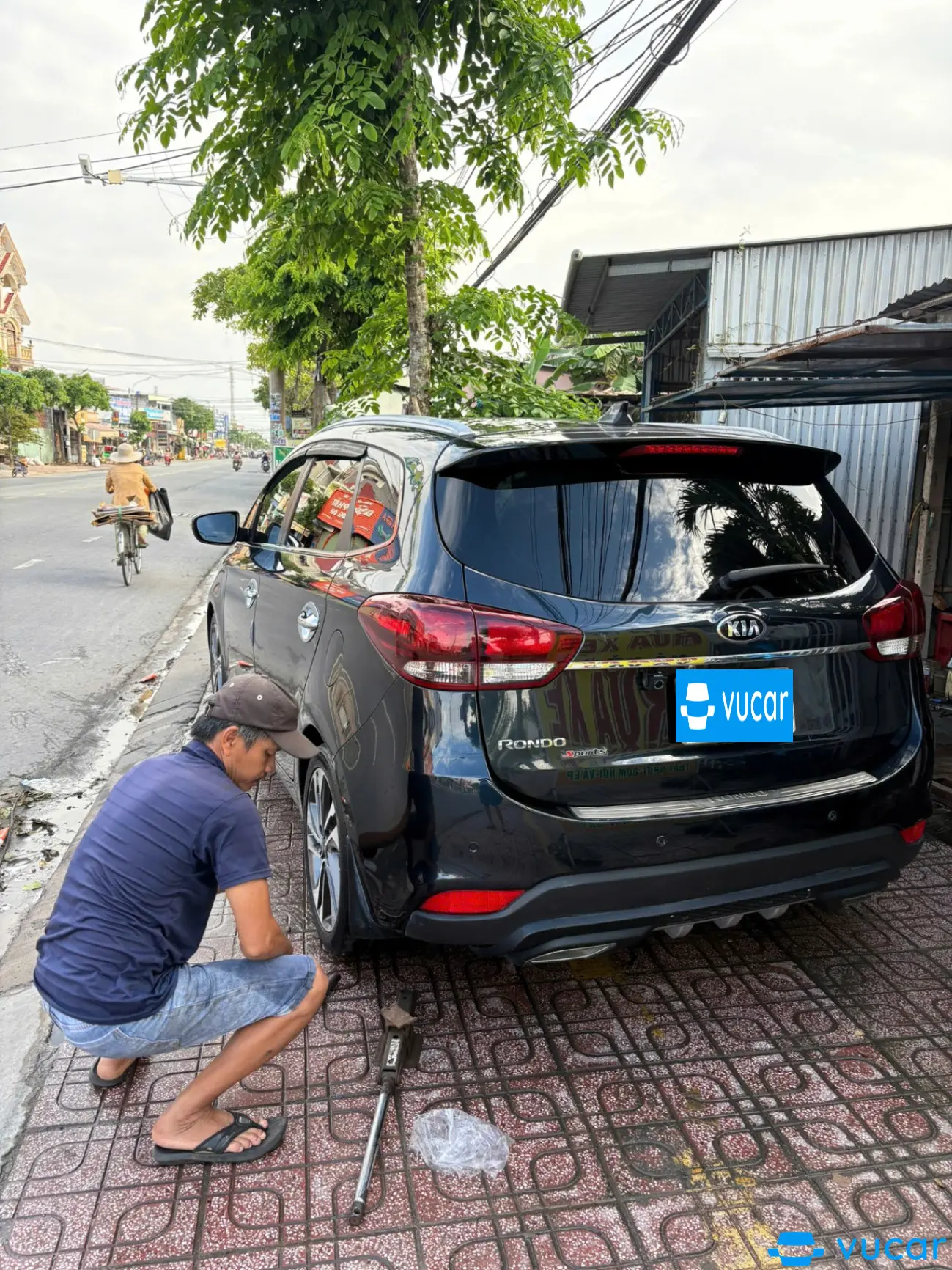Kia Rondo 2018 GAT - Ngoại thất 12