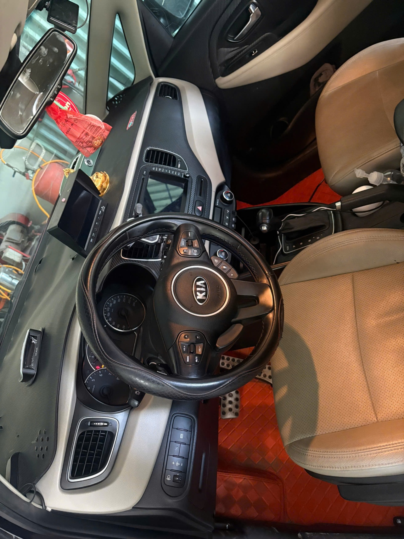 Kia Rondo 2018 GAT - Nội thất 5