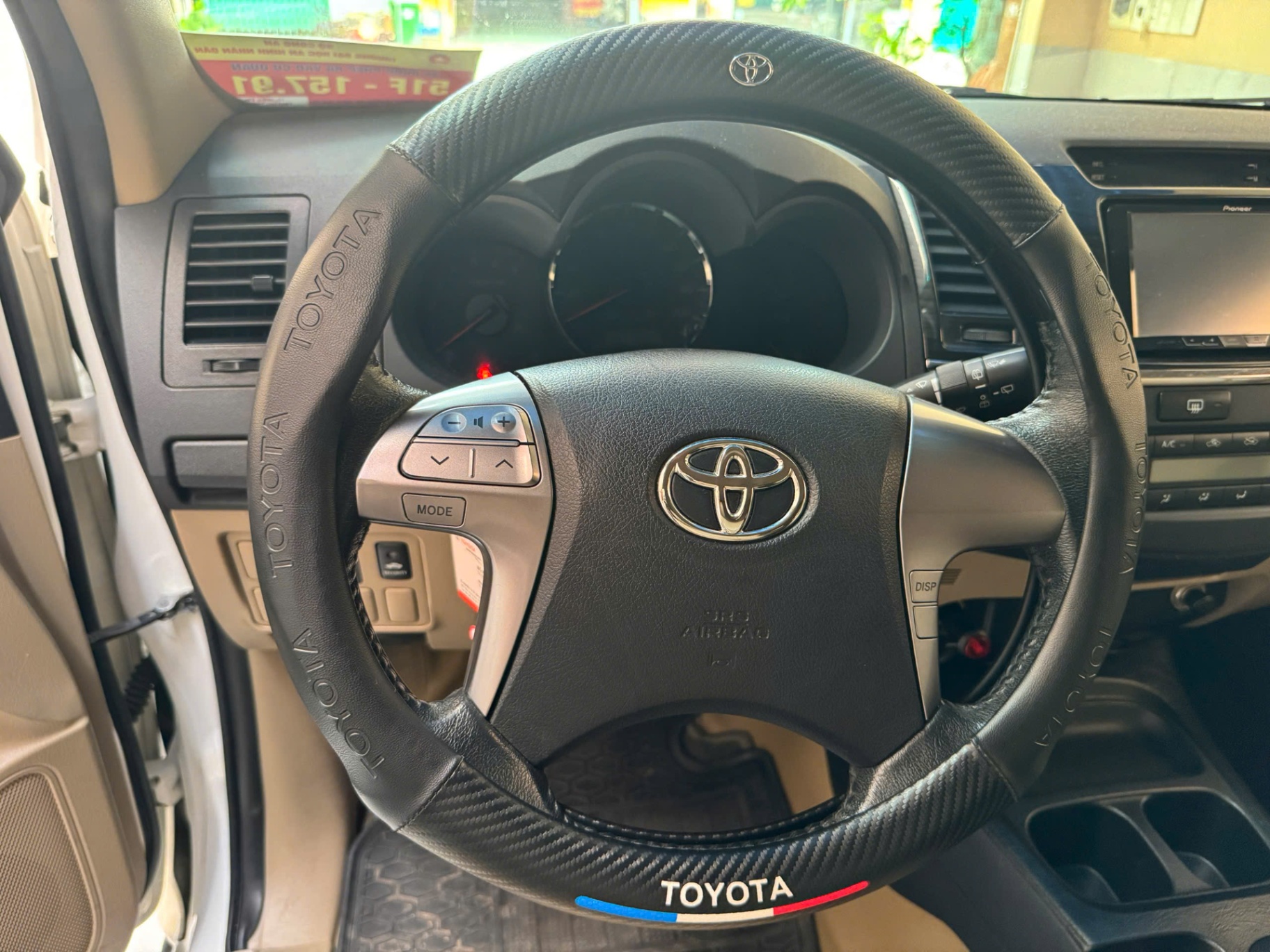 Toyota Fortuner 2015 - Nội thất 3