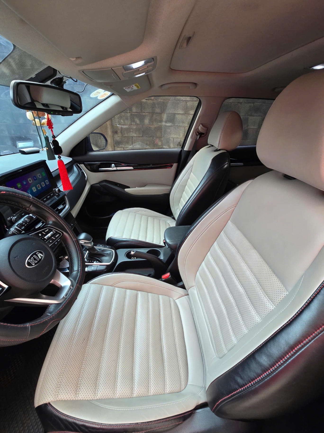 Kia Seltos Premium 1.4 AT 2020 - Nội thất 3