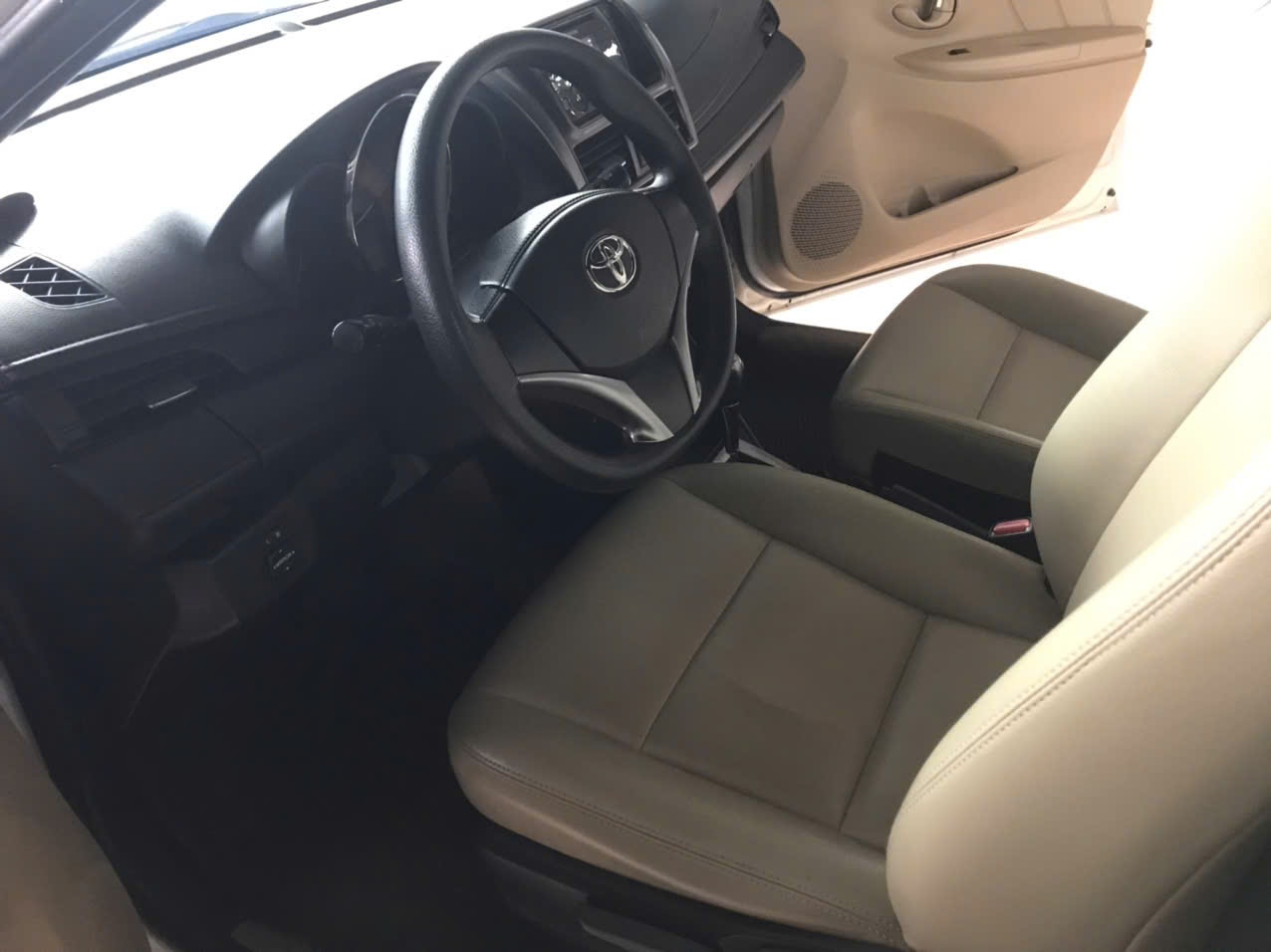 Toyota Yaris 2014 - Nội thất 2