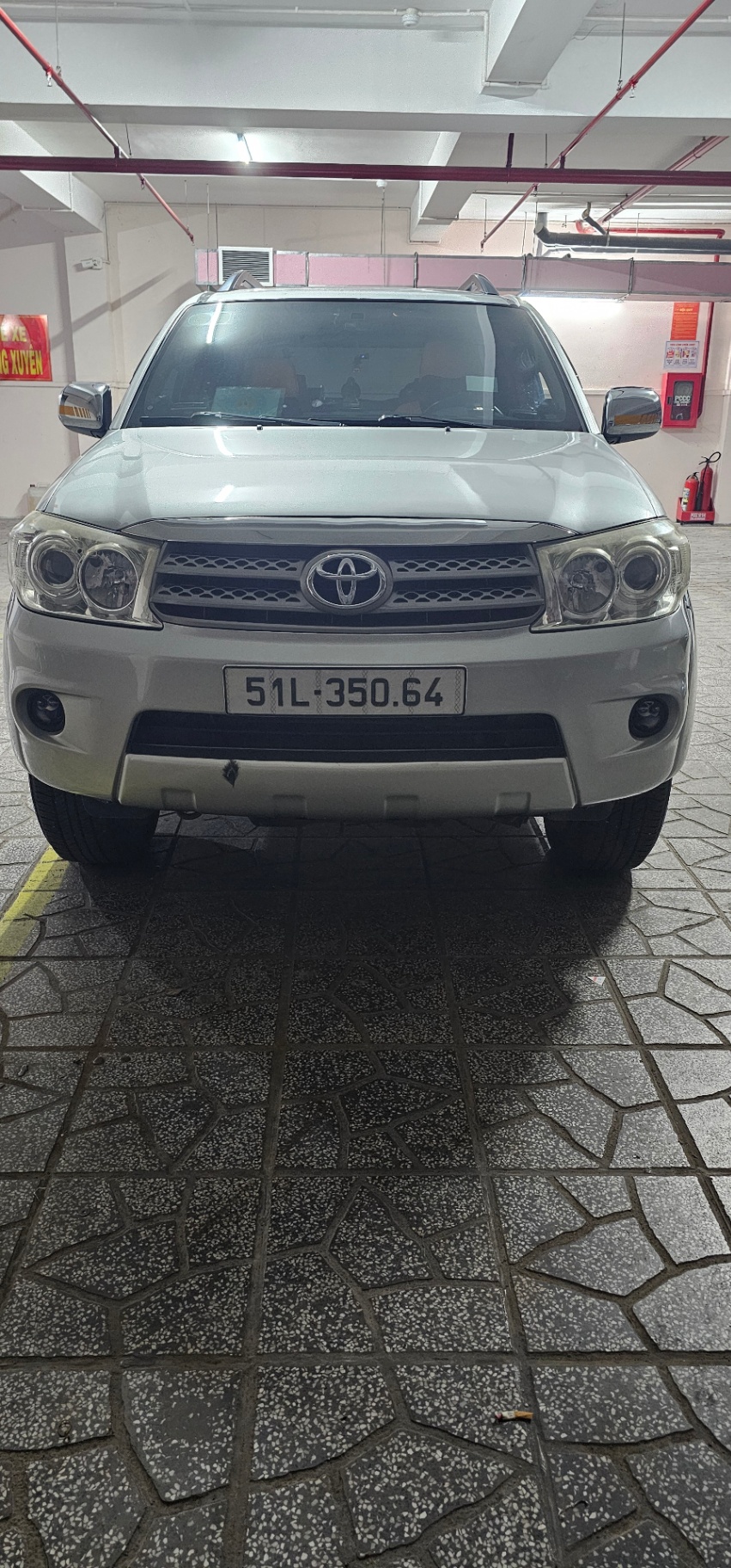 Toyota Fortuner 2.7V 4x4 AT 2011