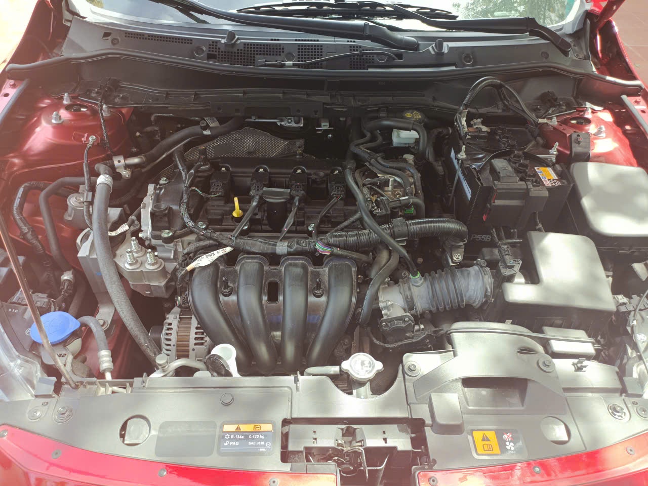 Mazda 2 Luxury 2024 - Khoang động cơ 1