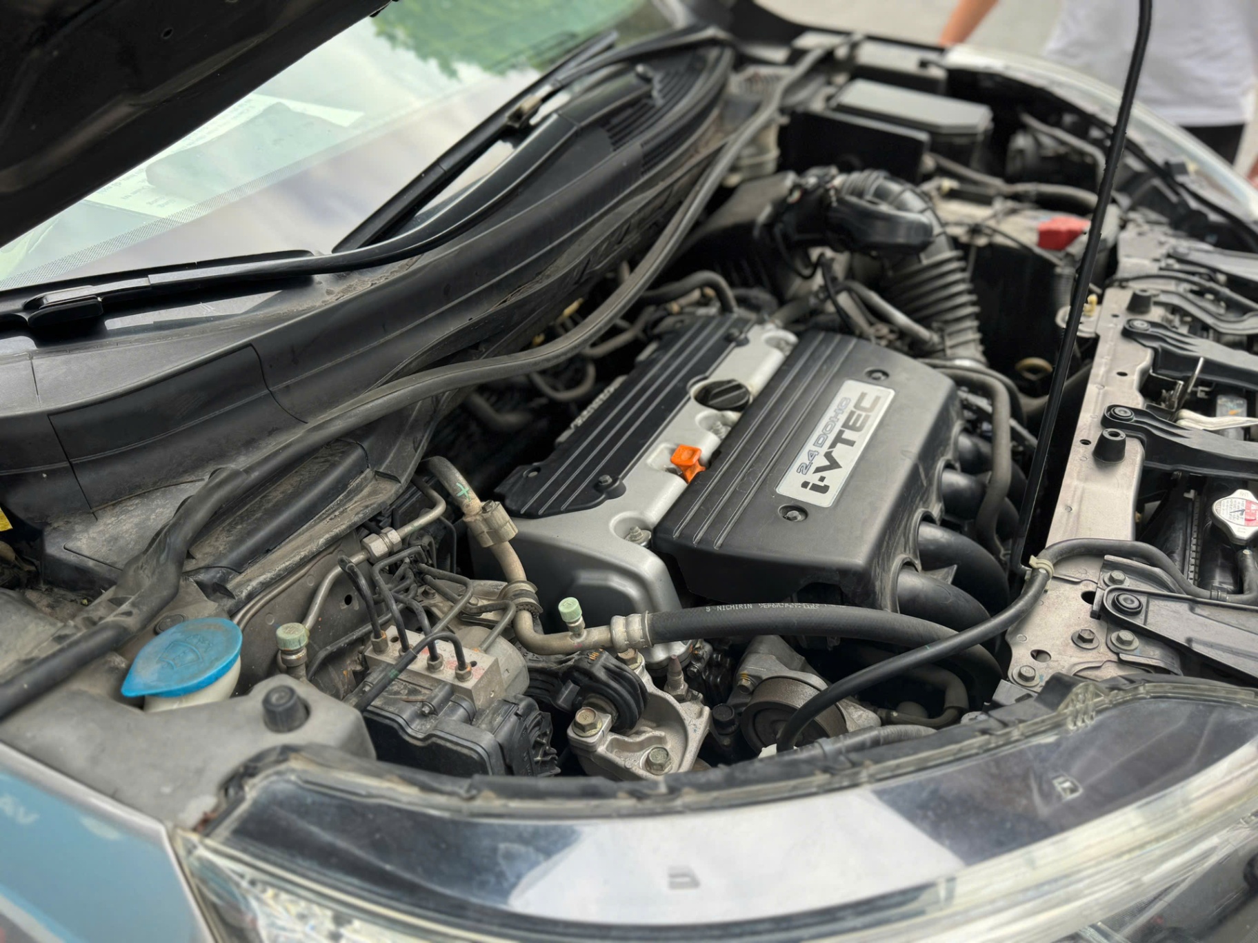 Honda CRV 2.4 AT 2014 - Khoang động cơ 2