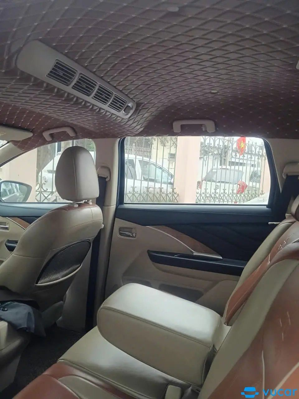 Mitsubishi Xpander 1.5 AT 2019 - Nội thất 6