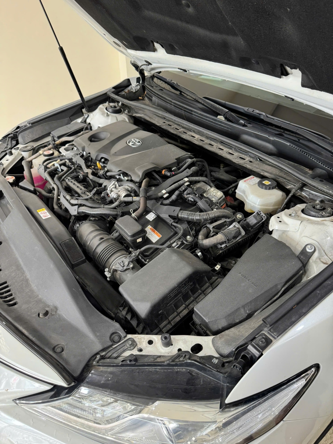 Toyota Camry 2025 2.5 HV - Khoang động cơ 3