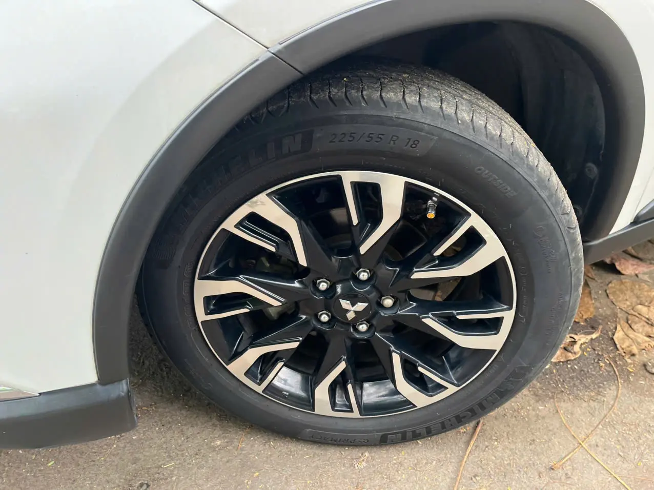Mitsubishi Outlander 2.0 CVT 2020 - Ngoại thất 6