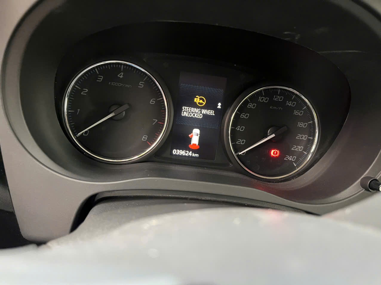 Mitsubishi Outlander 2.0 CVT 2020 - Nội thất 9
