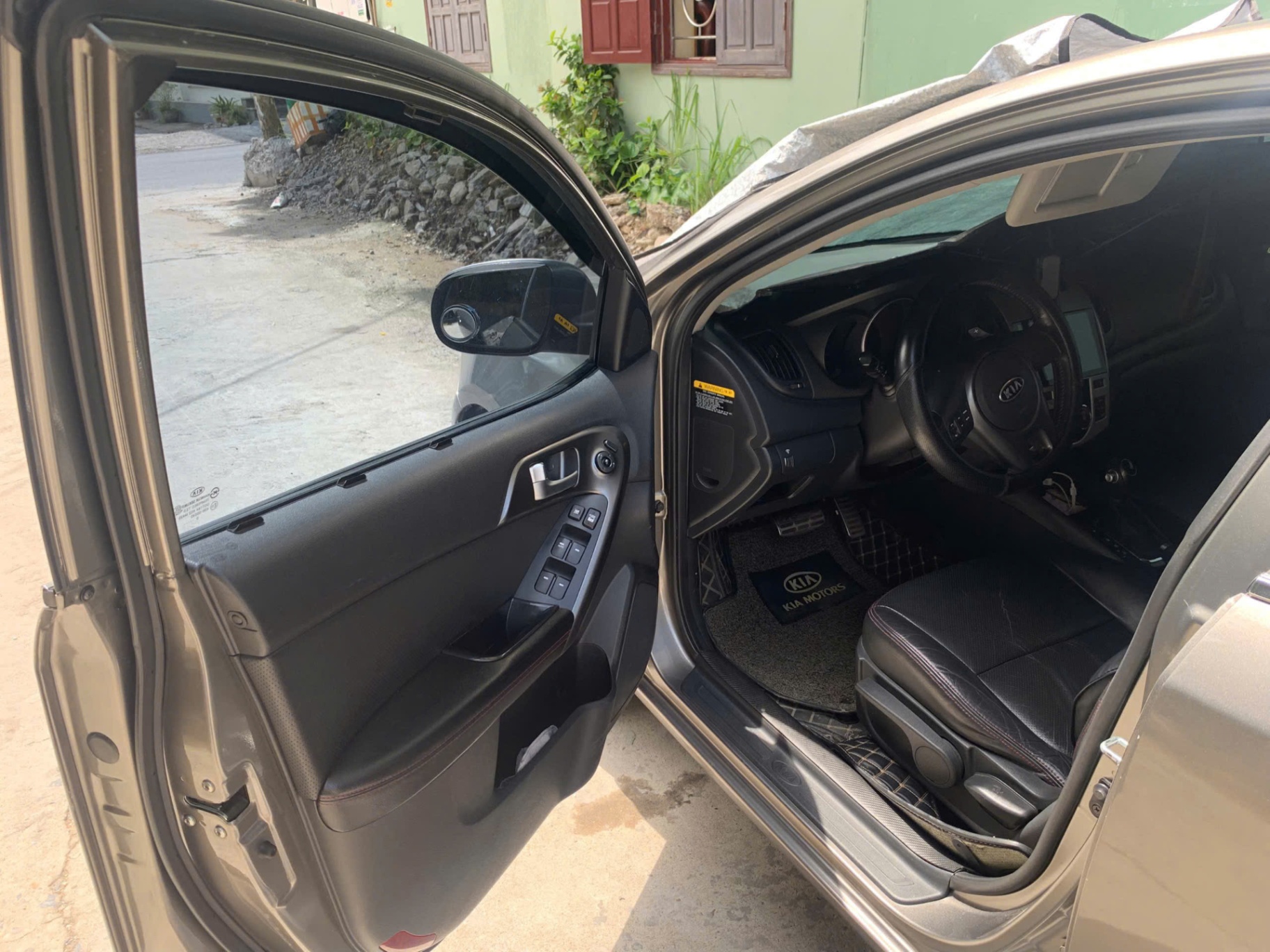 Kia Cerato  2010 - Nội thất 3