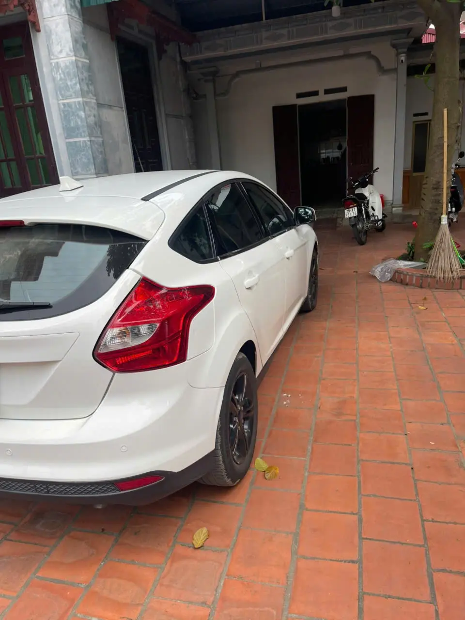 Ford Focus 2015 - Ngoại thất 3