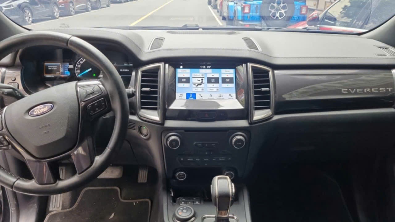 Ford Everest 4x4 2018 - Nội thất 2