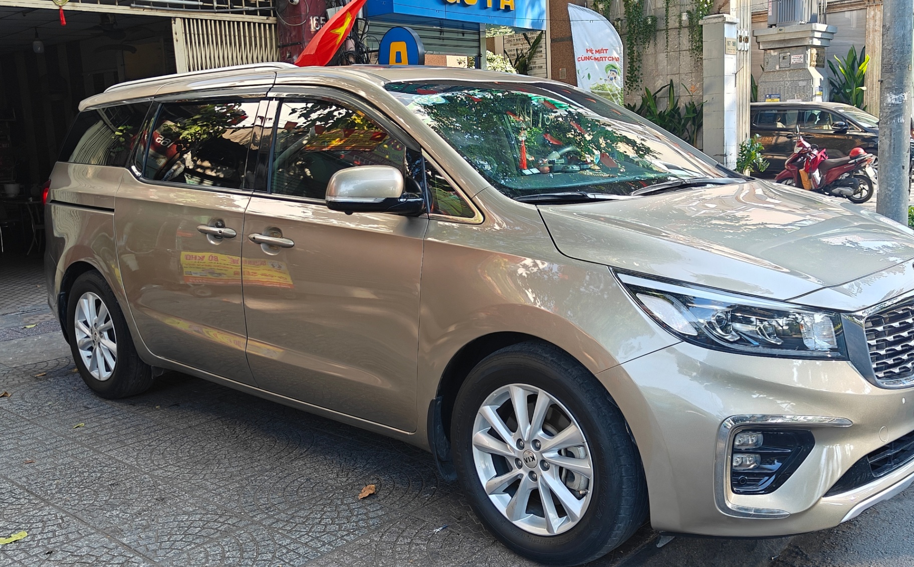 Kia Sedona 2.2 DAT Luxury 2021 - Ngoại thất 5