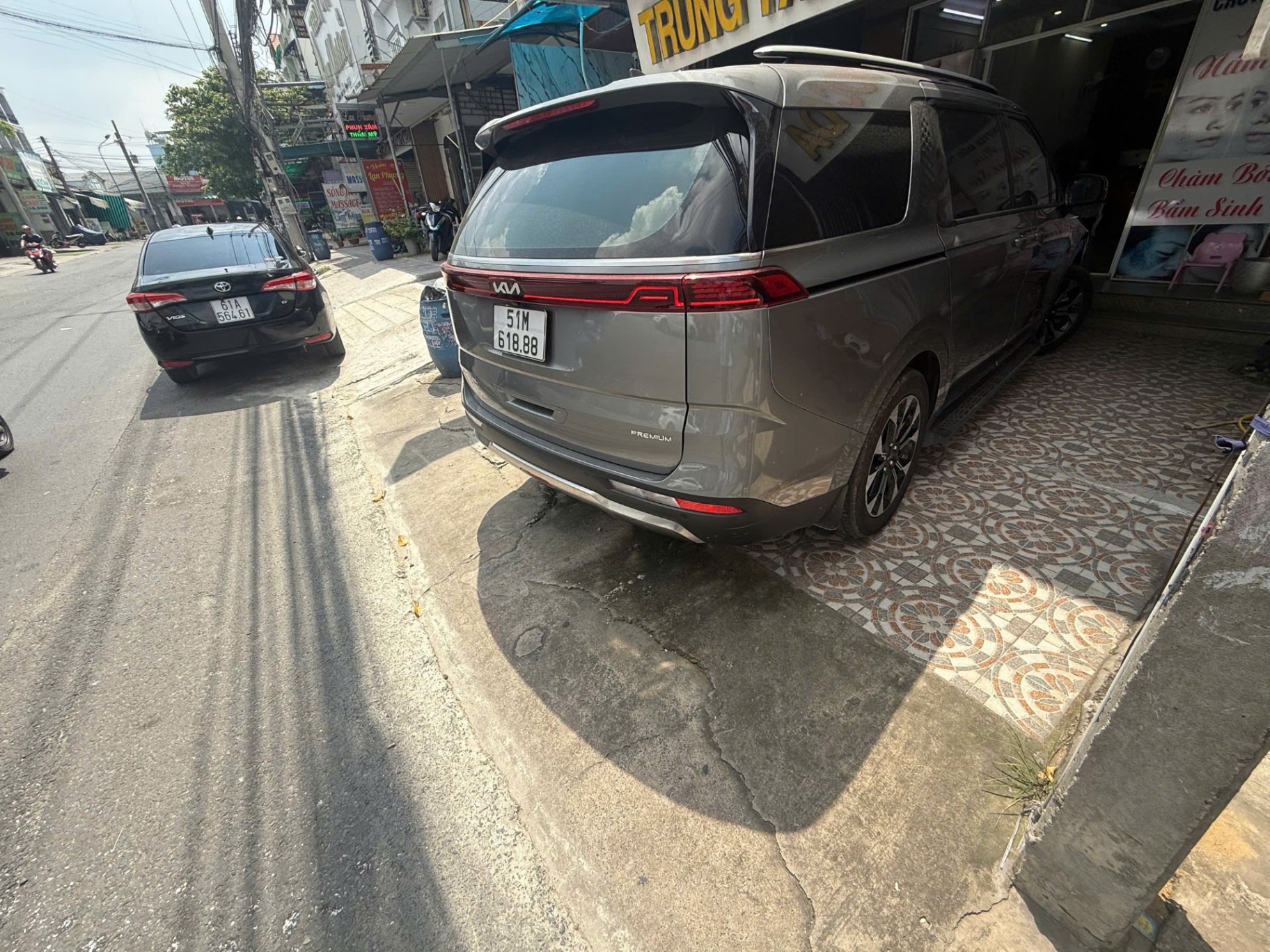 Kia Carnival 2024 Premium 2.2D 7S - Nội thất 11