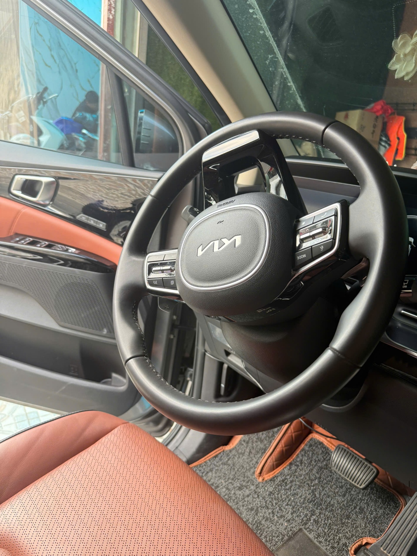 Kia Carnival 2024 Premium 2.2D 7S - Nội thất 10