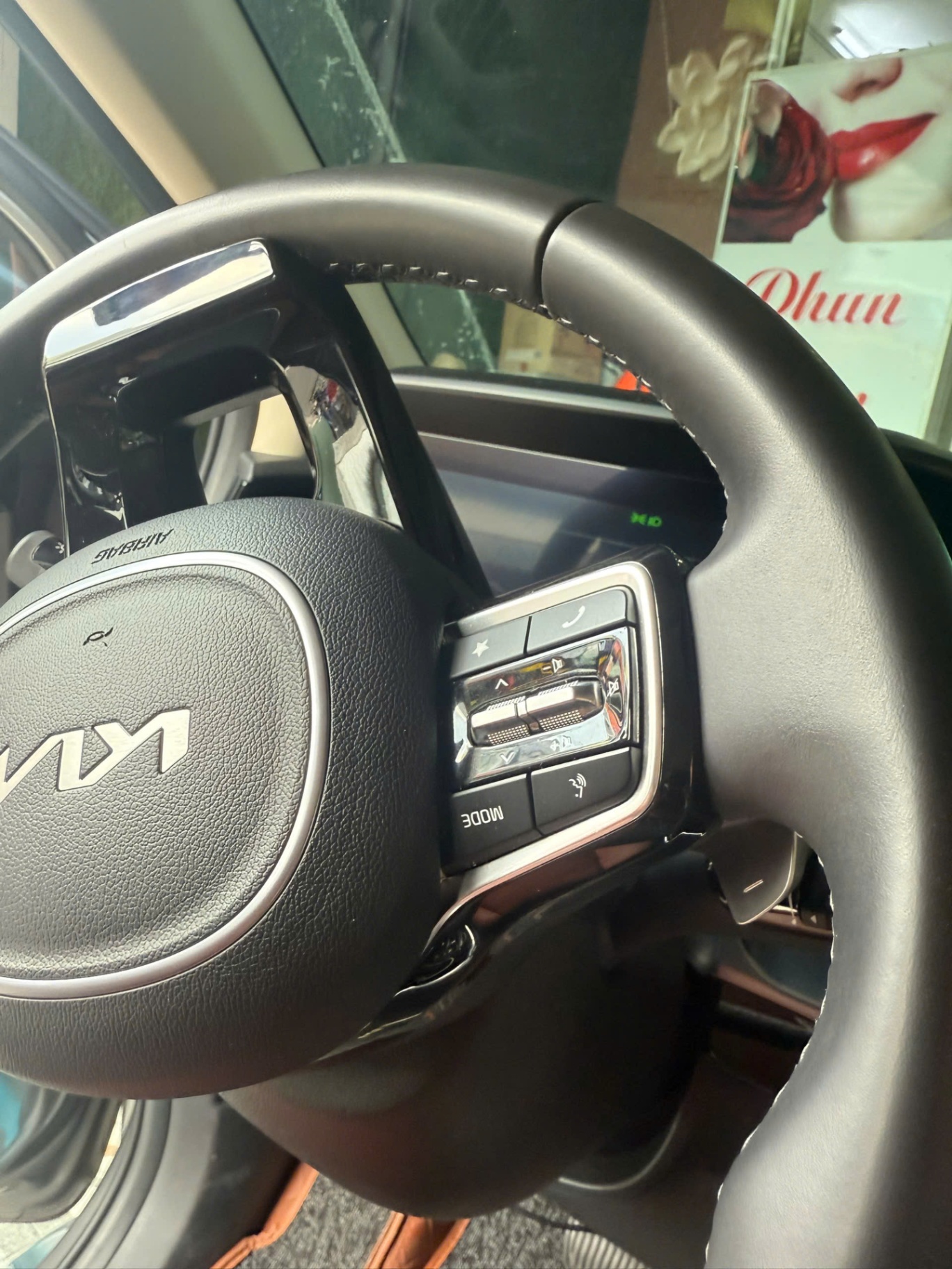 Kia Carnival 2024 Premium 2.2D 7S - Nội thất 19